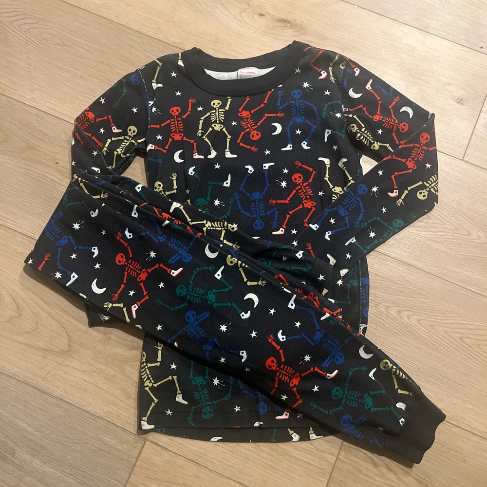 Hanna Andersson skeleton pajamas